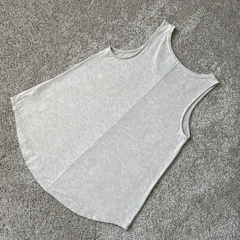 Old Navy First-Layer Basic Tank Top - Picture 8 of 10